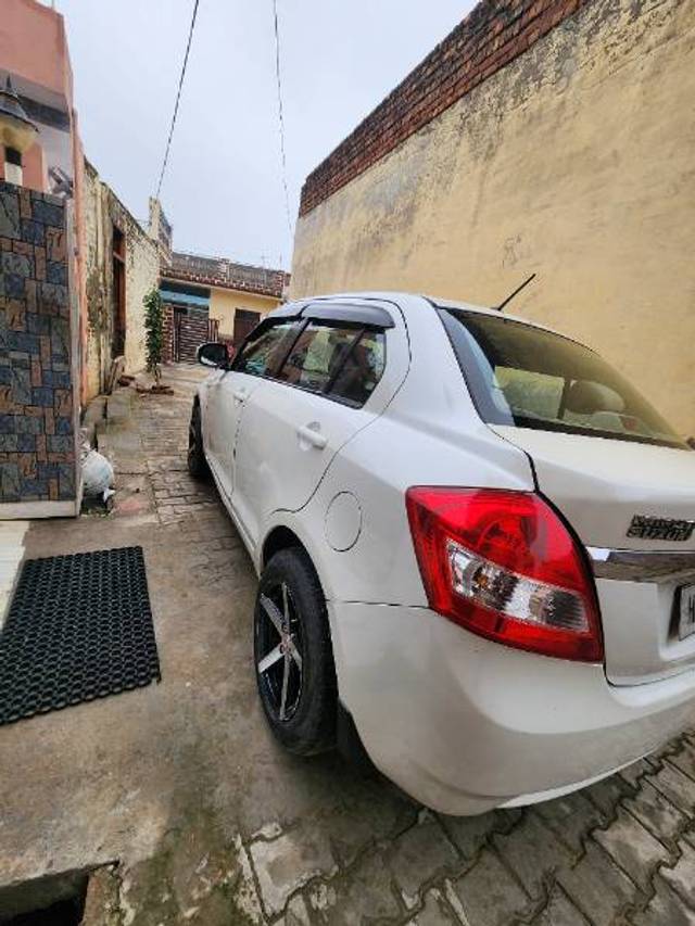 https://images10.gaadi.com/usedgaadi-sellcar/UsedCar/e2d8edcc-ceea-492d-8952-44401491e8d7/4b7e35b4-91f1-4af4-8718-f0d88079fcb2.jpg?imwidth=6400