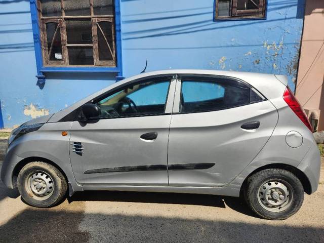 https://images10.gaadi.com/usedgaadi-sellcar/UsedCar/e30bcb47-45af-41cf-b0c9-3306c30c6724/2157afa2-7b84-4cc9-983b-63c29f2608e0.jpg?imwidth=6400