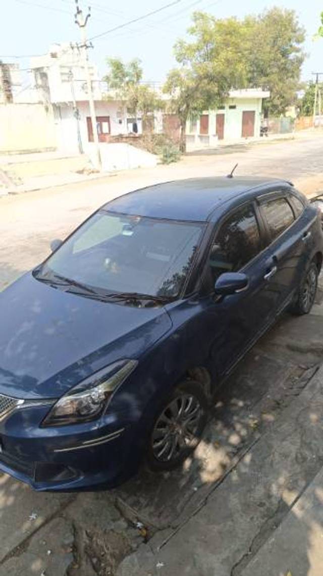 https://images10.gaadi.com/usedgaadi-sellcar/UsedCar/e30fb848-0864-4b55-80b8-ab89f7b08c9c/aa99579b-834b-4da6-86a7-40a1e4890b6e.jpg?imwidth=6402