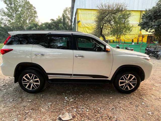 https://images10.gaadi.com/usedgaadi-sellcar/UsedCar/e31d5c7b-ad07-44fe-bd57-4b7f39c55f88/b3c9f788-a2e4-406a-b881-181f50e68e20.jpg?imwidth=6401