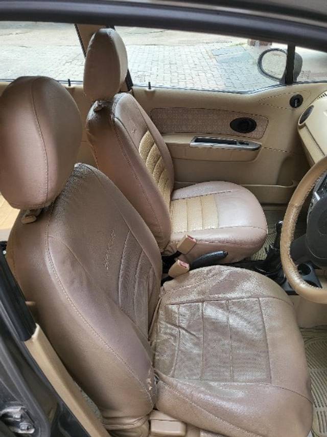 https://images10.gaadi.com/usedgaadi-sellcar/UsedCar/e335bf7d-2d11-4a0f-a279-8715dafdc1cc/72499ba4-861f-407b-aba6-d10dac09ca80.jpeg?imwidth=6402