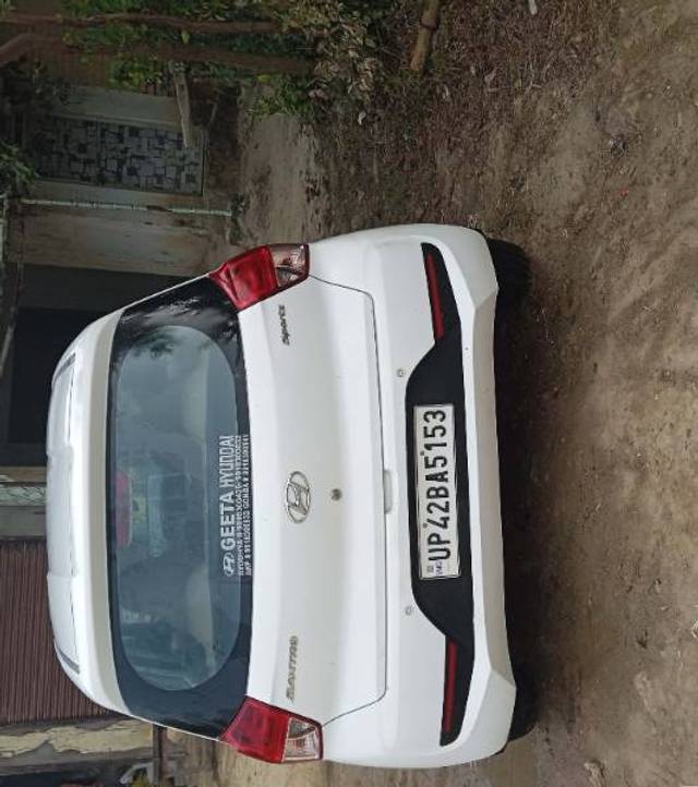 https://images10.gaadi.com/usedgaadi-sellcar/UsedCar/e39af967-e4e9-4fdd-8add-293186155e89/cc1720fd-ed78-46ea-88e7-ddc492a6f3e0.jpg?imwidth=6402