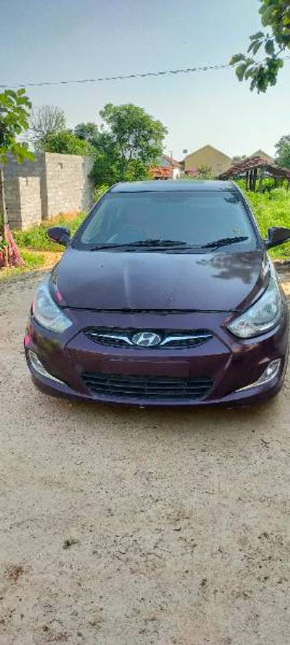 Hyundai Verna 1.6 CRDi EX AT