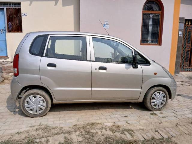 https://images10.gaadi.com/usedgaadi-sellcar/UsedCar/e3f1d8f0-2a2a-4c52-bd76-72a3232a6db9/36747fa2-066d-4811-b545-7bef1323b8c5.jpg?imwidth=6401