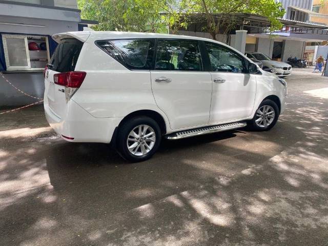 https://images10.gaadi.com/usedgaadi-sellcar/UsedCar/e42ead0e-a1a1-4bcc-95b5-d47c36290f68/6830fa93-7a18-4c38-be8f-5e7aaf7e6a3e.jpg?imwidth=6402