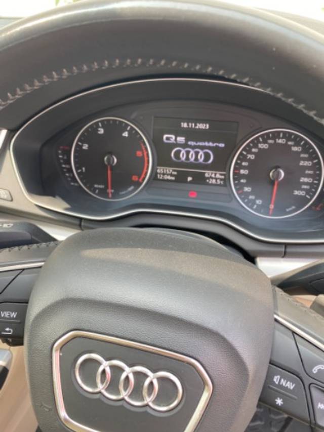 https://images10.gaadi.com/usedgaadi-sellcar/UsedCar/e4e1d9c6-dcc5-41bc-aabe-8f0e34f5e9a4/39a10cba-de51-42d9-a95d-5dd16677afdf.jpeg?imwidth=6401