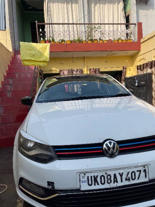 https://images10.gaadi.com/usedgaadi-sellcar/UsedCar/e5003ccaa/1ec67a56-b387-45a5-94b4-34fa7db10878.jpeg?imwidth=6400