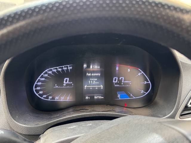 https://images10.gaadi.com/usedgaadi-sellcar/UsedCar/e5009f80a/73cdc45a-163a-4c9f-8fb7-2ece9d3b59b2.jpeg?imwidth=6402