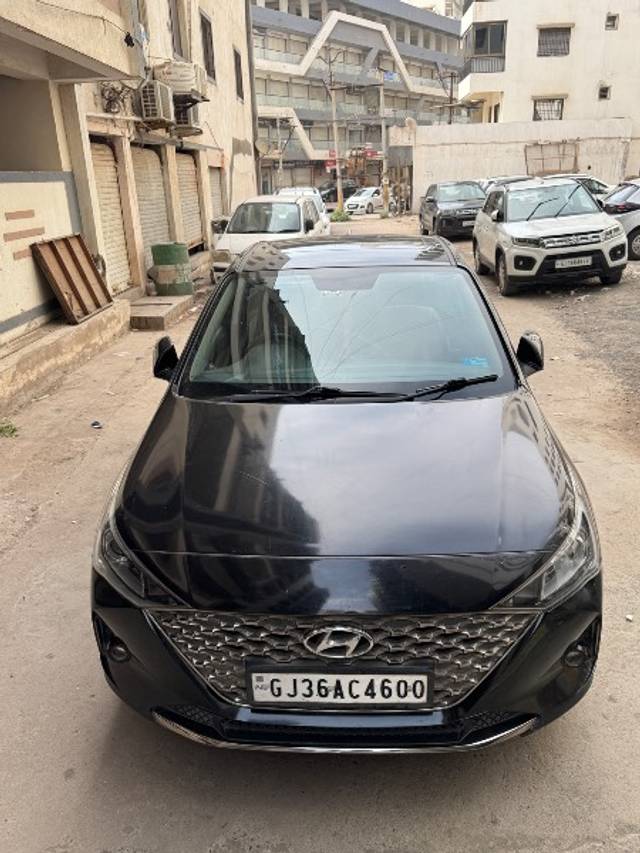 https://images10.gaadi.com/usedgaadi-sellcar/UsedCar/e5009f80a/c4a222de-4218-4189-a4c6-0f4a3bd528f7.jpeg?imwidth=6400