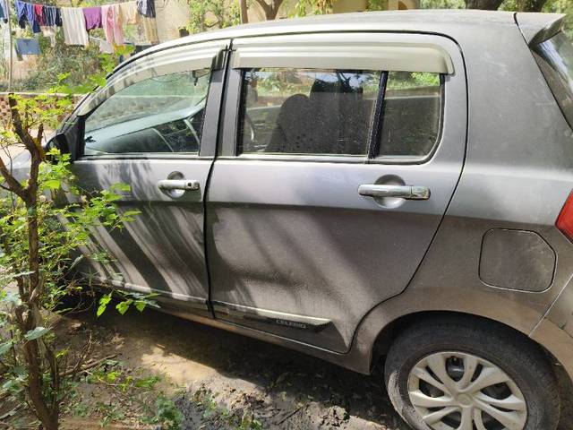 https://images10.gaadi.com/usedgaadi-sellcar/UsedCar/e5011edfa/78d51e4a-3309-4da7-9842-23cab096666d.jpg?imwidth=6402