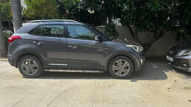 https://images10.gaadi.com/usedgaadi-sellcar/UsedCar/e501310da/075d0265-74e1-4e3a-bcd9-660a714824ee.jpeg?imwidth=6401