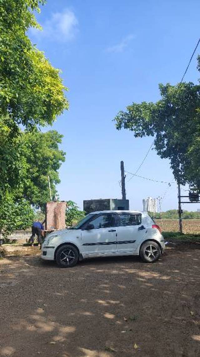 https://images10.gaadi.com/usedgaadi-sellcar/UsedCar/e5017c6ca/65dbbe5b-d6db-4062-815f-0d77ec6a629a.jpg?imwidth=6402