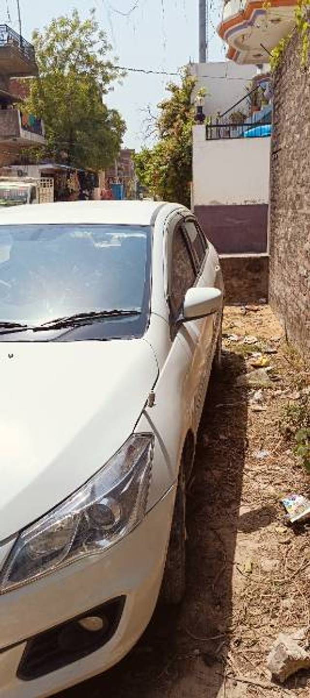 https://images10.gaadi.com/usedgaadi-sellcar/UsedCar/e501d899a/619755bf-5cb0-482f-a1ea-9de7e100745f.jpg?imwidth=6402