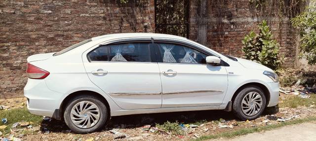 https://images10.gaadi.com/usedgaadi-sellcar/UsedCar/e501d899a/86693d7a-3e86-41a1-972e-437023bf380f.jpg?imwidth=6401