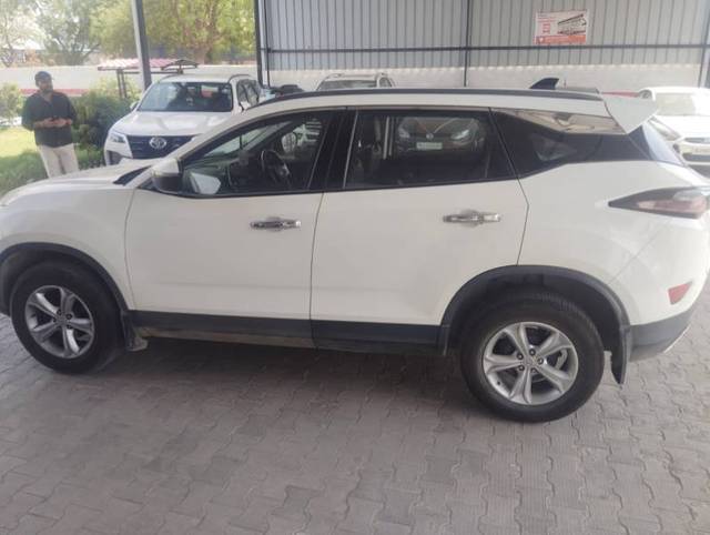 https://images10.gaadi.com/usedgaadi-sellcar/UsedCar/e501e0f7a/a96e2e74-f00b-4e15-9c97-e5539c5114b7.jpg?imwidth=6402