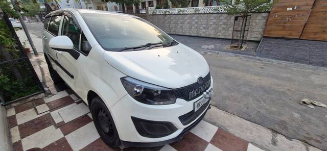 https://images10.gaadi.com/usedgaadi-sellcar/UsedCar/e501edd7a/bf600b96-f0cb-40b3-955a-00270a06a530.jpg?imwidth=6402