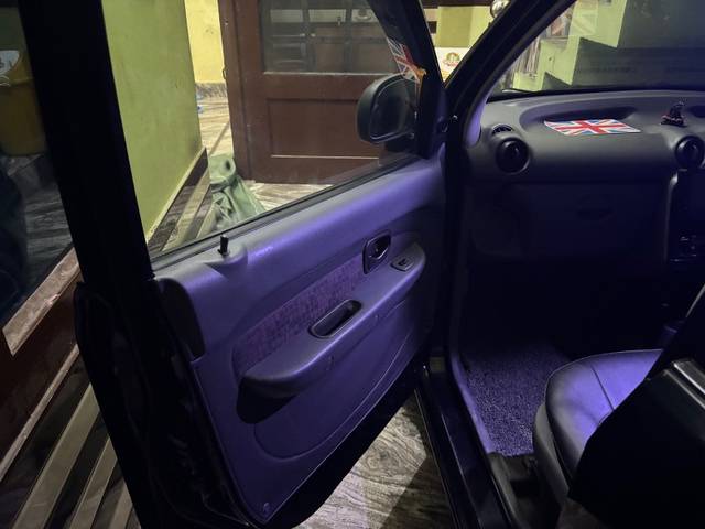 https://images10.gaadi.com/usedgaadi-sellcar/UsedCar/e502c75ba/fca55762-f096-4ba2-b90a-bd84070c2d95.jpeg?imwidth=6401