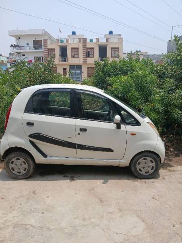 https://images10.gaadi.com/usedgaadi-sellcar/UsedCar/e502f3bda/1446862a-8682-457b-83b3-df11ca97577b.jpg?imwidth=6400