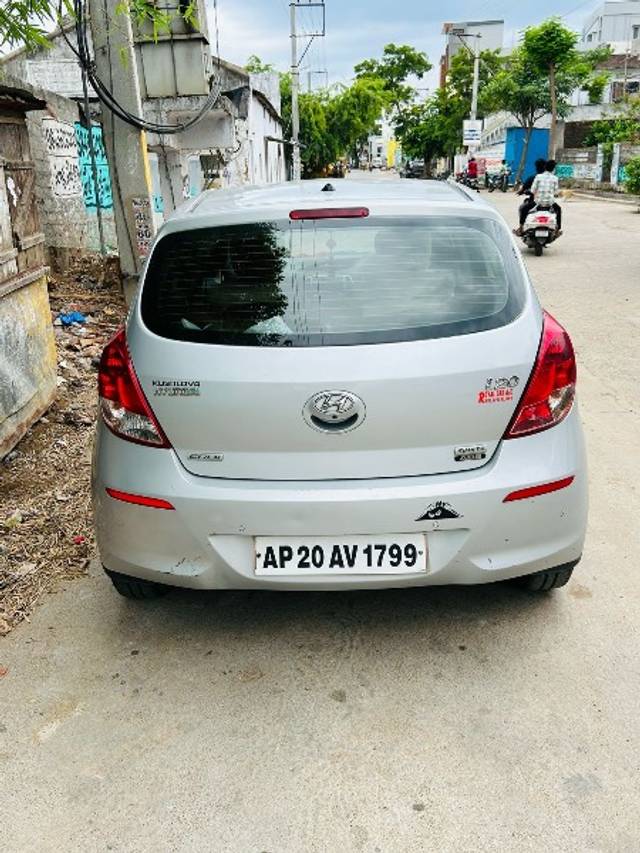 https://images10.gaadi.com/usedgaadi-sellcar/UsedCar/e50379b5a/0dde46e2-fc53-4065-aa29-7e570fd3fd79.jpeg?imwidth=6401