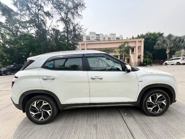 https://images10.gaadi.com/usedgaadi-sellcar/UsedCar/e503a12ea/71c34fe1-5da6-43ae-a818-023af373f4af.jpeg?imwidth=6401