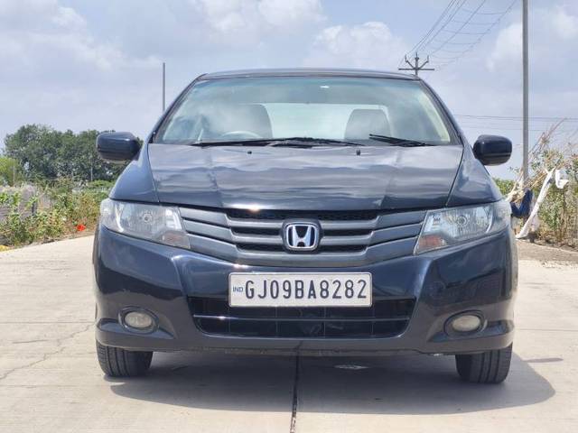 https://images10.gaadi.com/usedgaadi-sellcar/UsedCar/e503c274a/2d95bb84-f5e3-4e95-8807-8f9a65ce3657.jpg?imwidth=6400