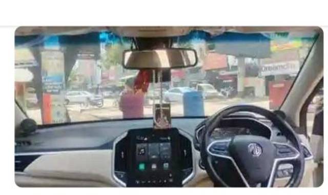 https://images10.gaadi.com/usedgaadi-sellcar/UsedCar/e503d6f3a/d0c85e8a-e57a-402f-be2f-74ca150267db.jpg?imwidth=6401