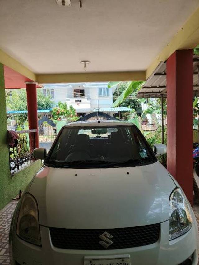 https://images10.gaadi.com/usedgaadi-sellcar/UsedCar/e503fc6aa/137cb7bc-1f16-40ed-bc0d-66d85ba933a2.jpg?imwidth=6400