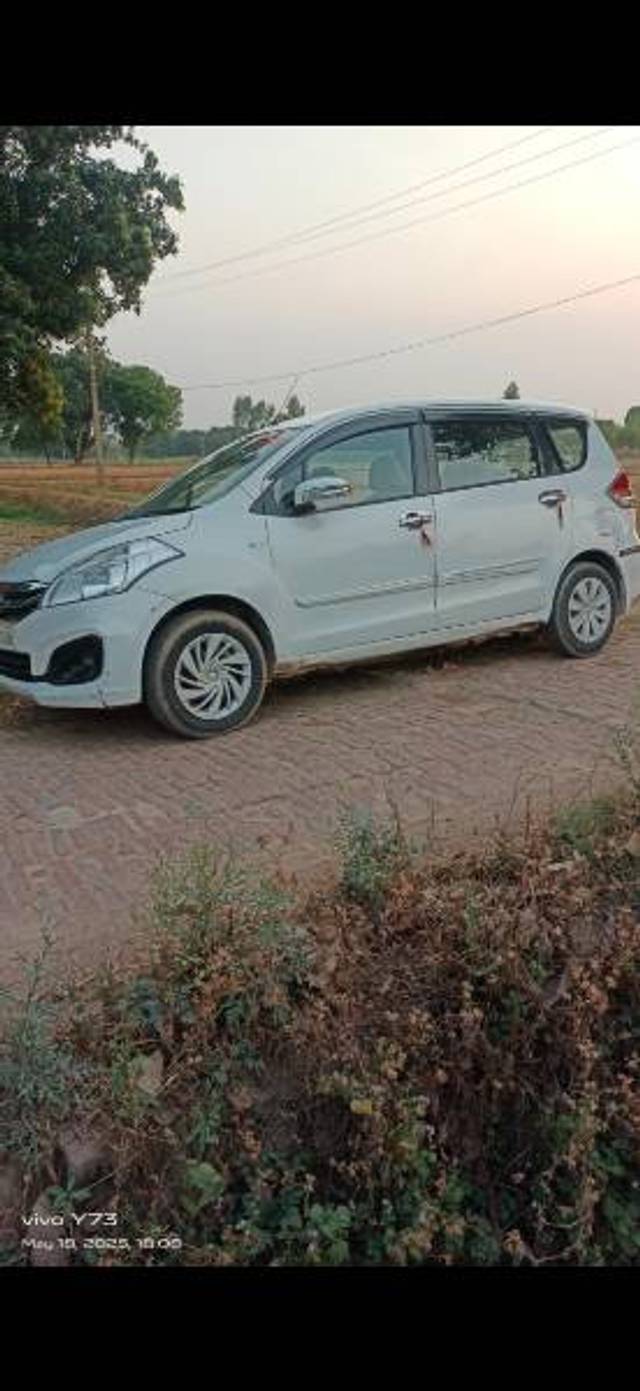https://images10.gaadi.com/usedgaadi-sellcar/UsedCar/e504042da/8ea79c93-3cda-41fb-bf38-a323570d4b04.jpg?imwidth=6402