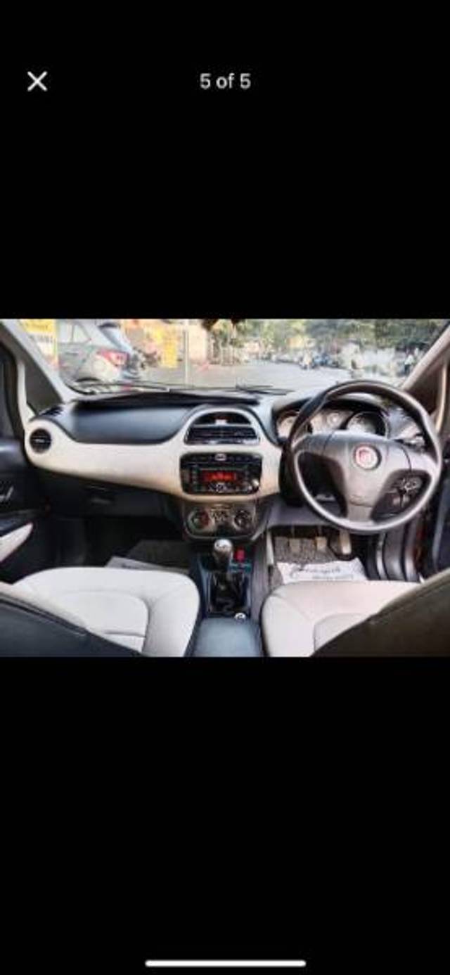 https://images10.gaadi.com/usedgaadi-sellcar/UsedCar/e5046cc0a/97ace9e4-fc87-4f08-8057-d6679abdfa3e.jpeg?imwidth=6402