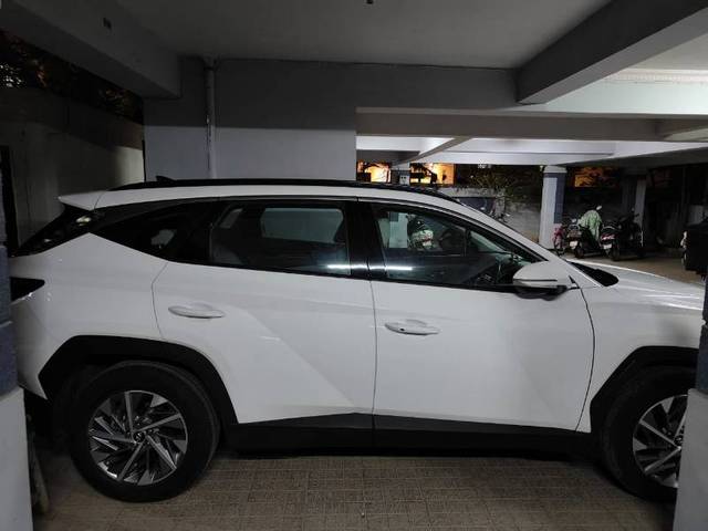https://images10.gaadi.com/usedgaadi-sellcar/UsedCar/e504a361a/c662c89f-e216-41f2-a8e9-b2bd8f40c041.jpg?imwidth=6401