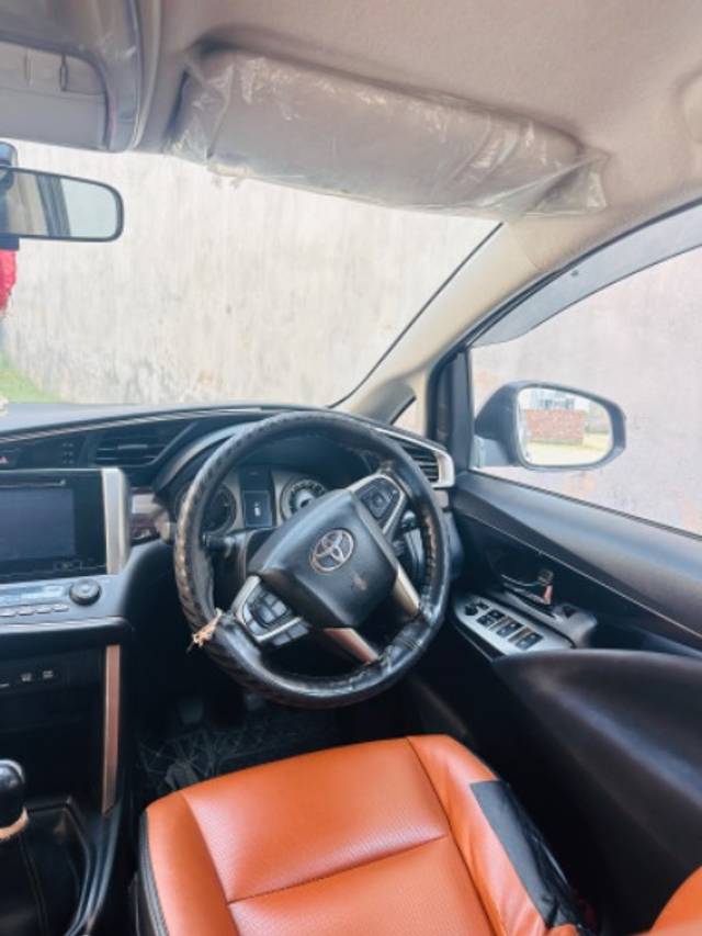 https://images10.gaadi.com/usedgaadi-sellcar/UsedCar/e504a40ea/91935fa1-ac19-402a-9209-d0a854dcf999.jpeg?imwidth=6402