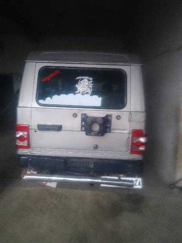 https://images10.gaadi.com/usedgaadi-sellcar/UsedCar/e5052befa/87eb22b8-dbfa-491a-9e46-89a3038562a8.jpg?imwidth=6402