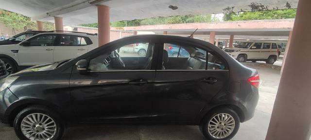 https://images10.gaadi.com/usedgaadi-sellcar/UsedCar/e505f06ea/f8ebb6bc-937d-488f-a949-acecad44010d.jpg?imwidth=6402