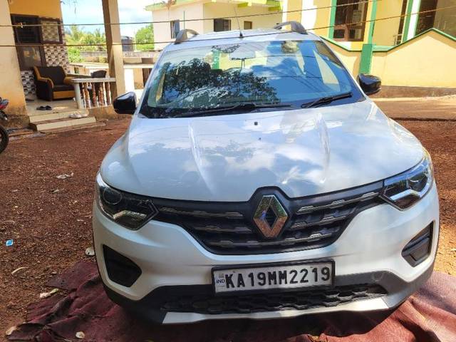 https://images10.gaadi.com/usedgaadi-sellcar/UsedCar/e5060a7ba/37c361c2-abcc-4298-91e0-f7db723b29ff.jpg?imwidth=6400