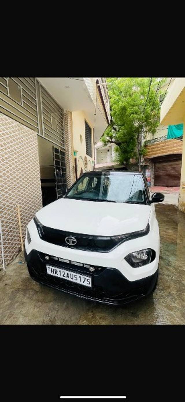 https://images10.gaadi.com/usedgaadi-sellcar/UsedCar/e5068e70a/d0c71ed5-292e-4b3a-bab0-332c88e27463.png?imwidth=6400