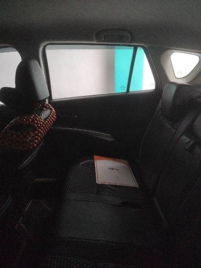https://images10.gaadi.com/usedgaadi-sellcar/UsedCar/e5070d33a/521045ab-67b6-48fa-93f7-5f9baf5c383f.jpg?imwidth=6402