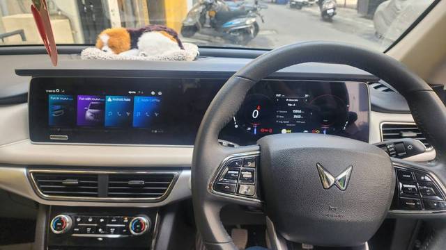 https://images10.gaadi.com/usedgaadi-sellcar/UsedCar/e50743f5a/abbad420-dc89-475b-bdc8-cdb91c48523d.jpg?imwidth=6402