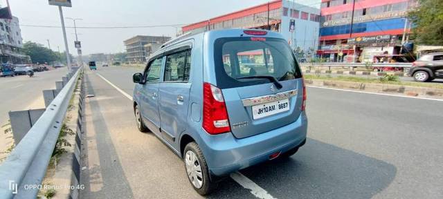 https://images10.gaadi.com/usedgaadi-sellcar/UsedCar/e50745d3a/38430fe4-c612-44bf-889d-6e0a65e7edde.jpg?imwidth=6401