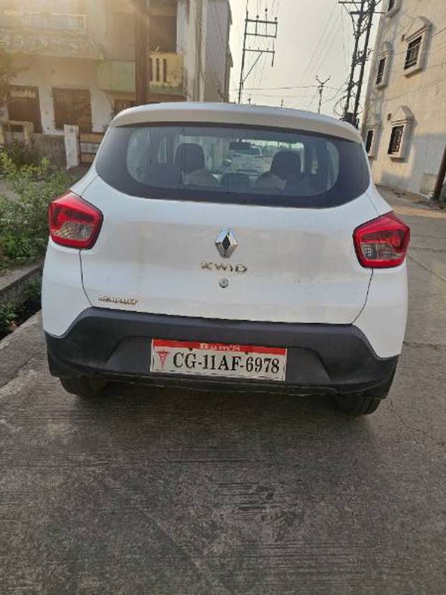 https://images10.gaadi.com/usedgaadi-sellcar/UsedCar/e507801da/48eb0010-6ecb-4fa7-82da-d3266a7d1378.jpg?imwidth=6402