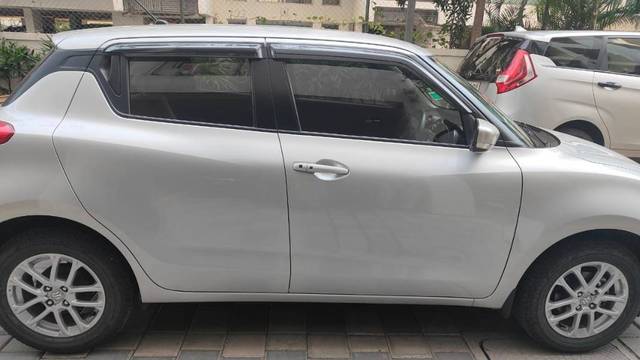 https://images10.gaadi.com/usedgaadi-sellcar/UsedCar/e5079f9da/27f8450a-0d7d-4dd2-afda-dc98e98ce114.jpg?imwidth=6401