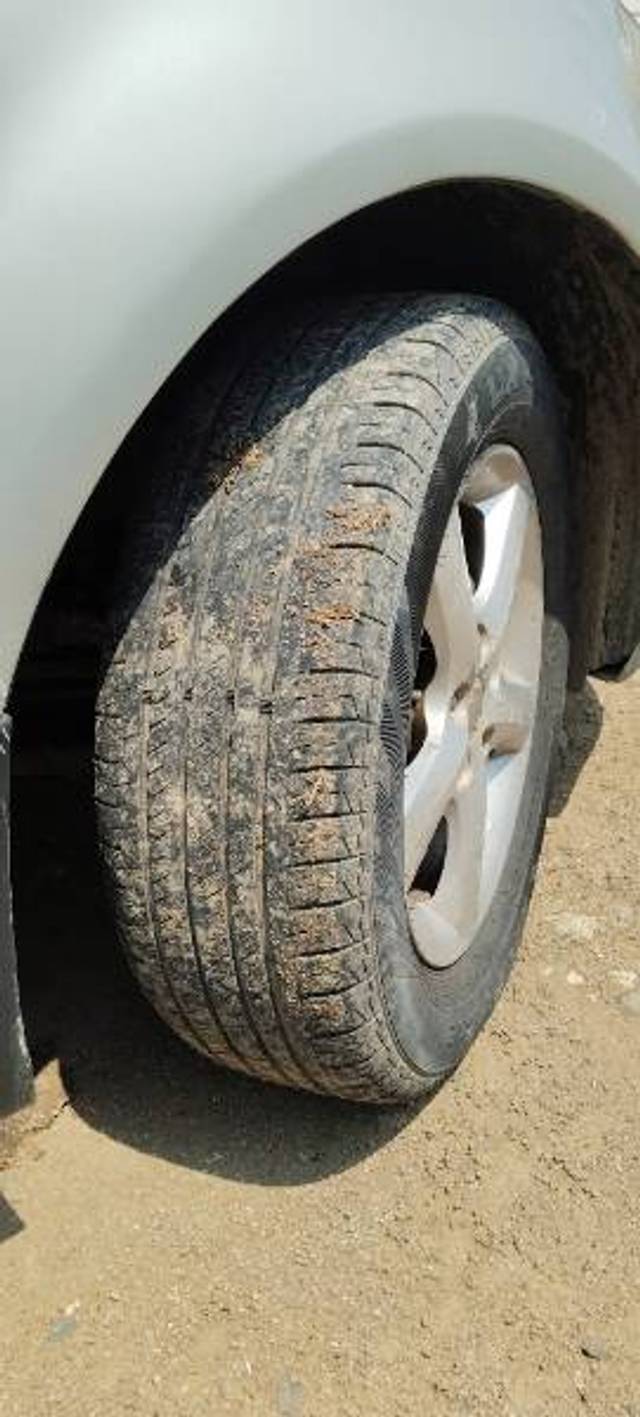 https://images10.gaadi.com/usedgaadi-sellcar/UsedCar/e507b5a7a/83e7386a-eed9-4dad-9b6a-ebed9dd17cc6.jpg?imwidth=6400