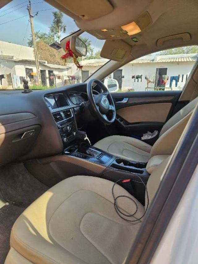 https://images10.gaadi.com/usedgaadi-sellcar/UsedCar/e507e037a/184cd932-5860-4c47-86c1-8fb0512065b0.jpg?imwidth=6401