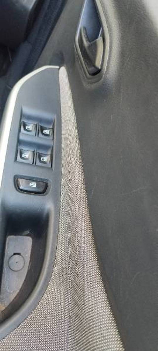 https://images10.gaadi.com/usedgaadi-sellcar/UsedCar/e507f98fa/f12c536e-1c6f-4b06-a428-1fac68a1602b.jpg?imwidth=6402