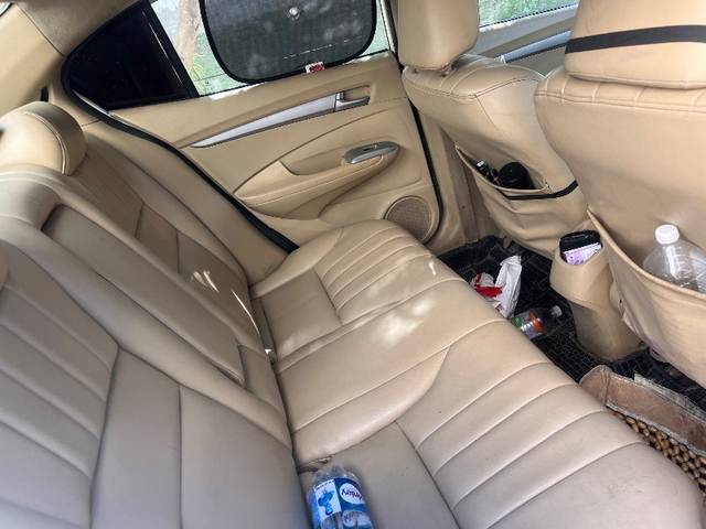 https://images10.gaadi.com/usedgaadi-sellcar/UsedCar/e50809bda/d554e5c4-dfbe-4880-8d30-09792a372535.jpeg?imwidth=6402