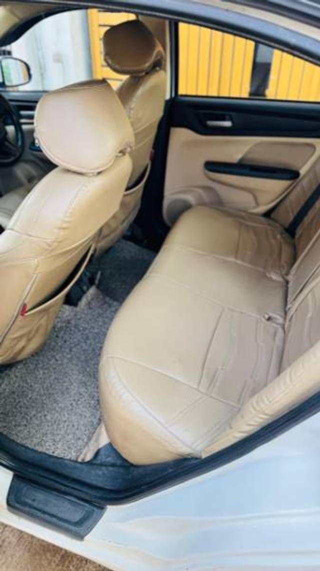 https://images10.gaadi.com/usedgaadi-sellcar/UsedCar/e50810c4a/fd6aaea0-36f5-4101-9381-c2c9863e5d0d.jpg?imwidth=6402