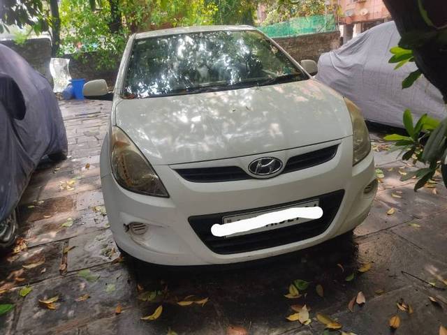 https://images10.gaadi.com/usedgaadi-sellcar/UsedCar/e5084ccca/f3678ca3-3fbc-46b1-aae2-dbcdbbe15d32.jpg?imwidth=6400