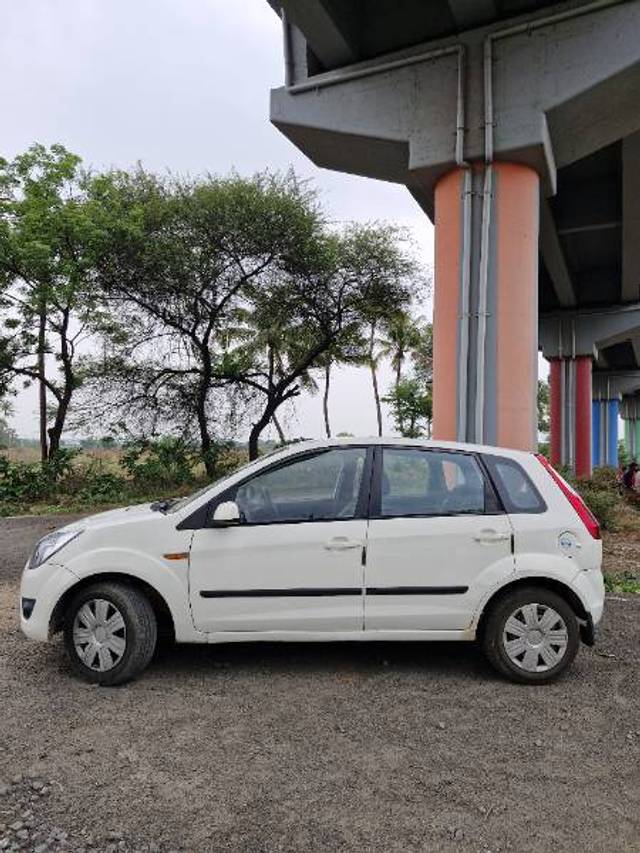 https://images10.gaadi.com/usedgaadi-sellcar/UsedCar/e5087acca/753e0059-aae5-4840-897e-fef5ab609936.jpg?imwidth=6402