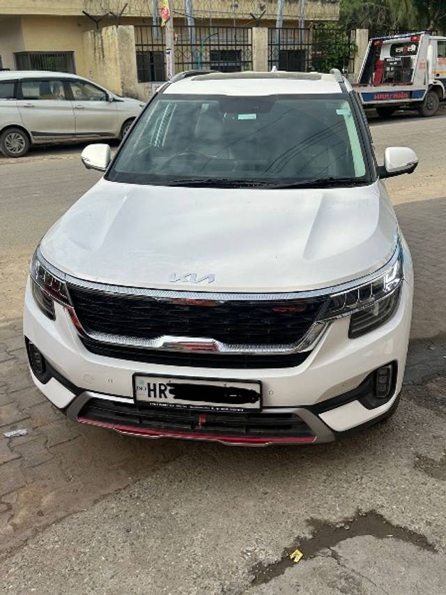 https://images10.gaadi.com/usedgaadi-sellcar/UsedCar/e508d801a/fed6a63f-8690-49e3-807b-b1b349c20d00.jpeg?imwidth=6400