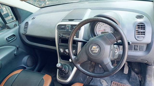 https://images10.gaadi.com/usedgaadi-sellcar/UsedCar/e5093cefa/0cf6d0b5-af1d-4283-b789-cb023b164e07.jpg?imwidth=6401
