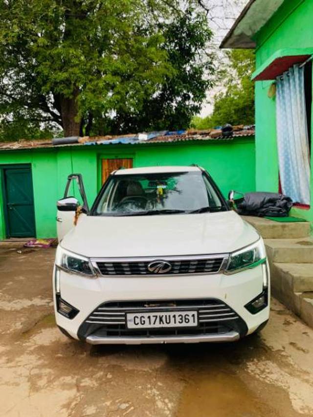 https://images10.gaadi.com/usedgaadi-sellcar/UsedCar/e509d42da/b012f88f-c54c-42d1-bbc7-6c6786789e13.jpg?imwidth=6400
